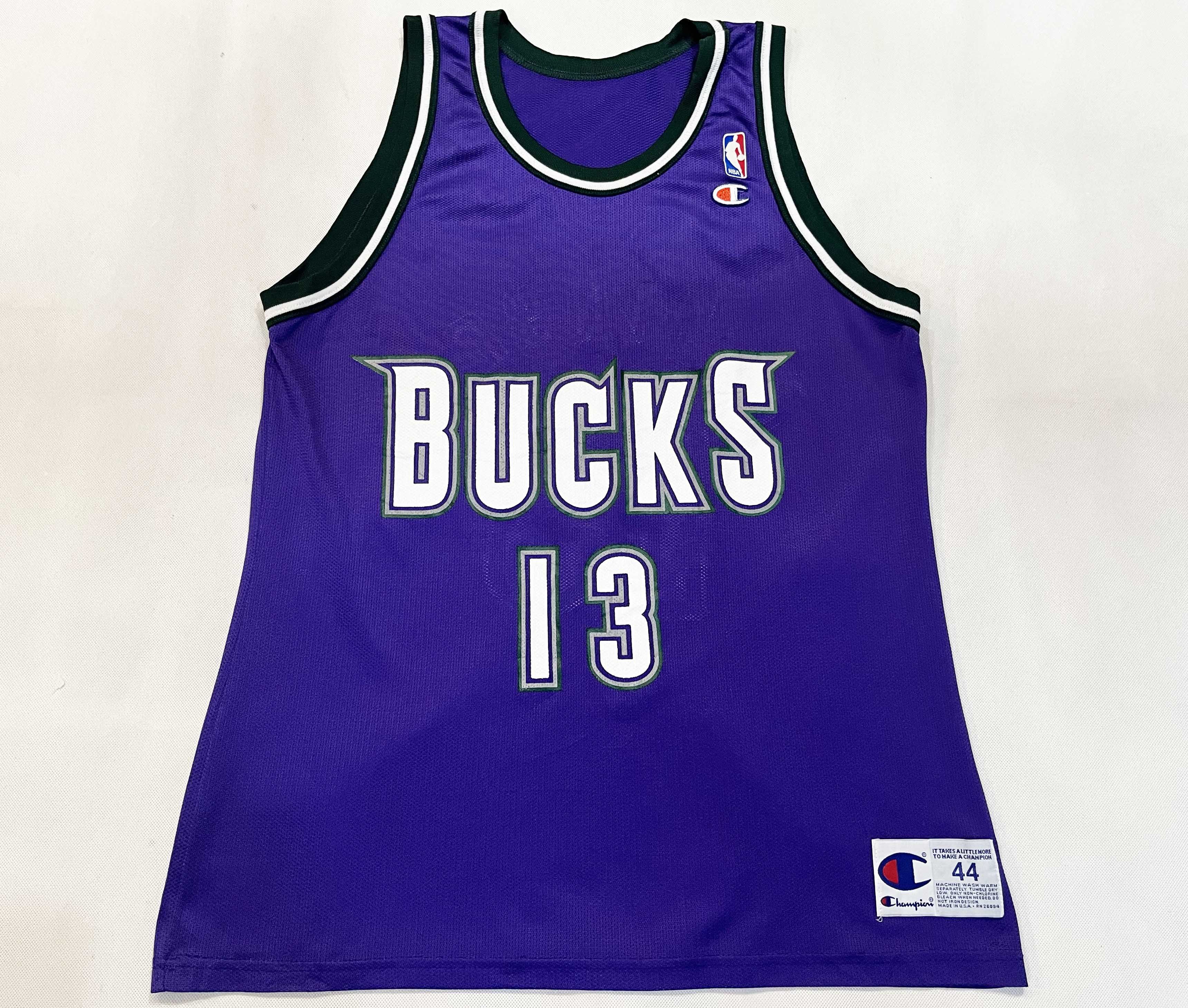 Champion × NBA × Vintage Vintage Champion NBA Milwaukee Bucks ROBINSON #13 Jersey Size US M / EU 48-50 / 2 - 1 Thumbnail