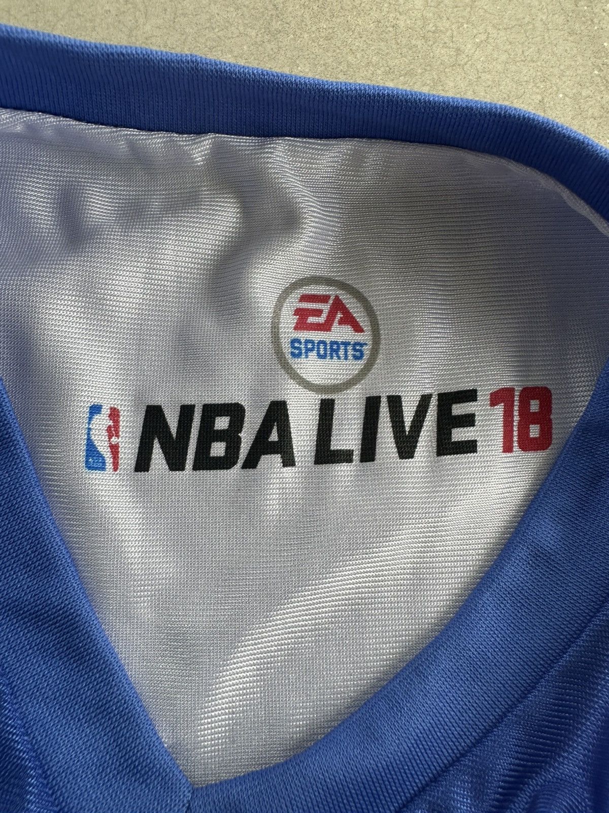 NBA × Vintage YBA GOLDEN STATE WARRIORS EA SPORT REVERSIBLE BASKETBALL Size US S / EU 44-46 / 1 - 3 Thumbnail