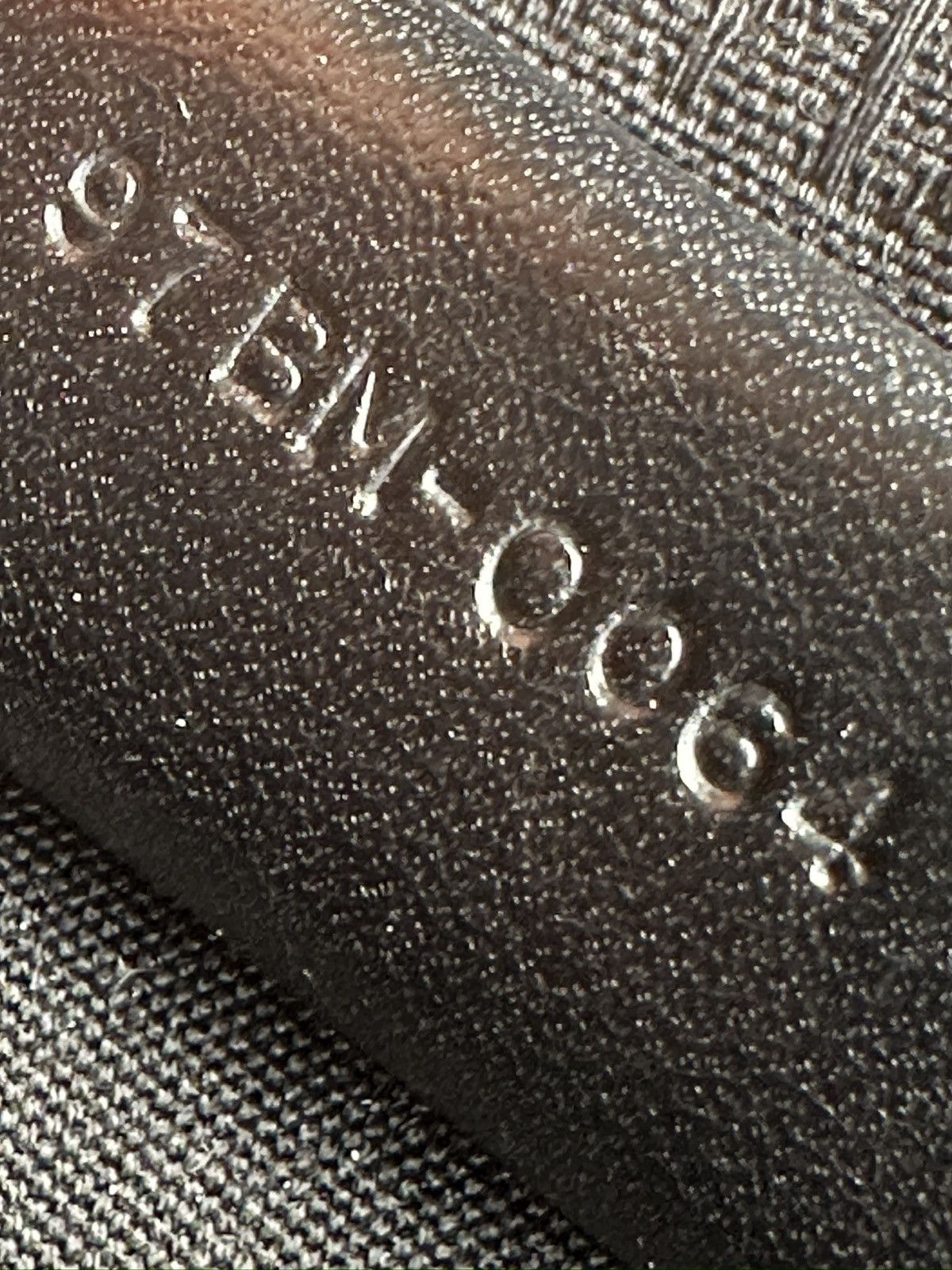 Dior × Hedi Slimane Dior Homme AW04 “Victim of the crime” monogram shoulder bag Size ONE SIZE - 9 Thumbnail