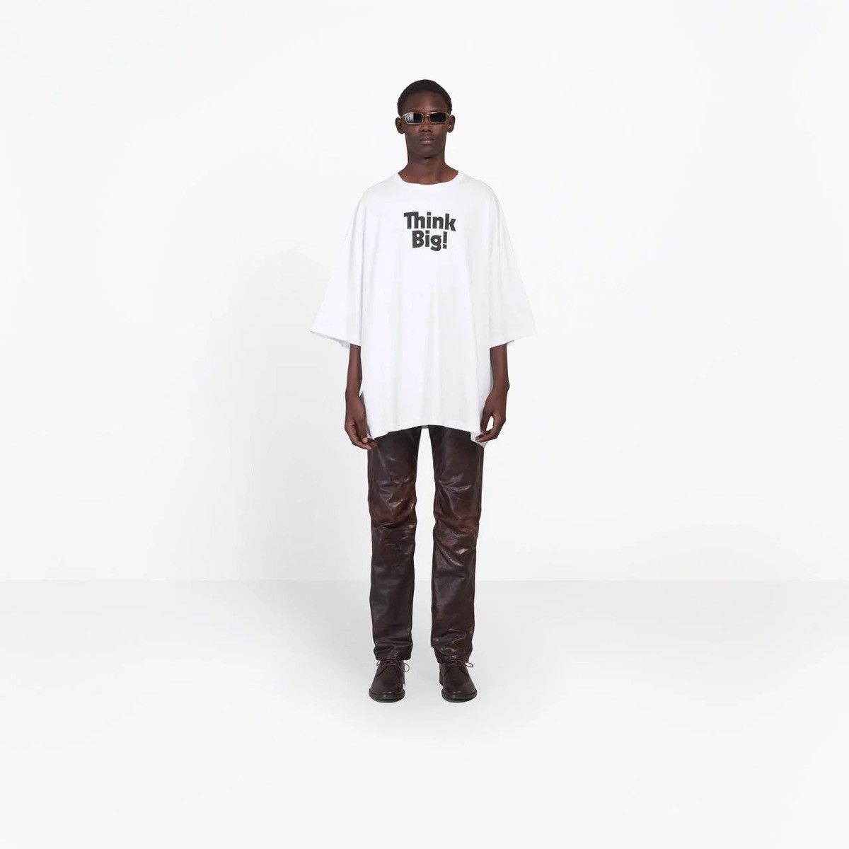 Balenciaga Balenciaga think big oversize t shirt Size US XL / EU 56 / 4 - 10 Thumbnail