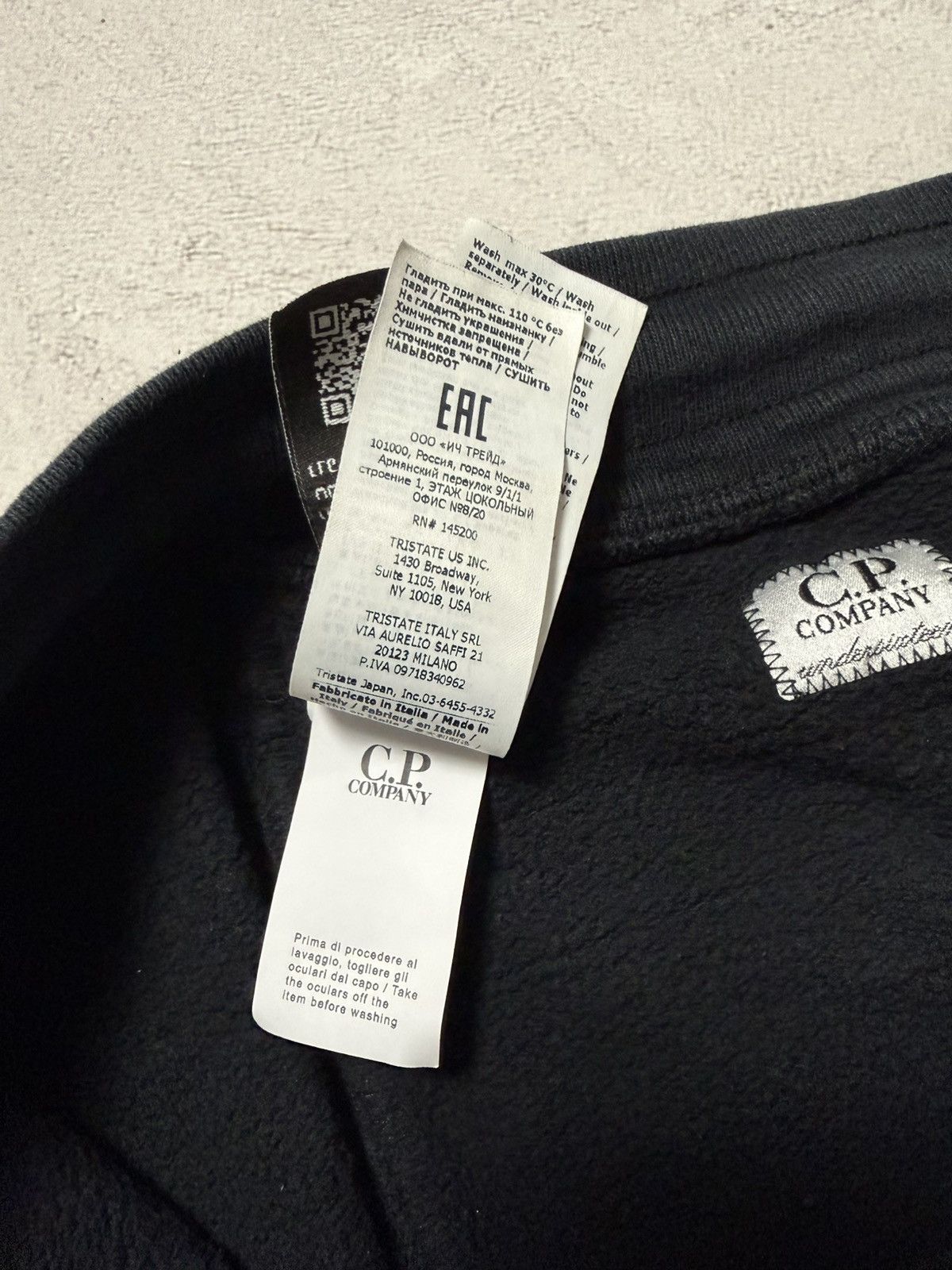 Vintage Vintage CP Company Sweatpants Black Mens XS Size Size US 29 - 12 Thumbnail