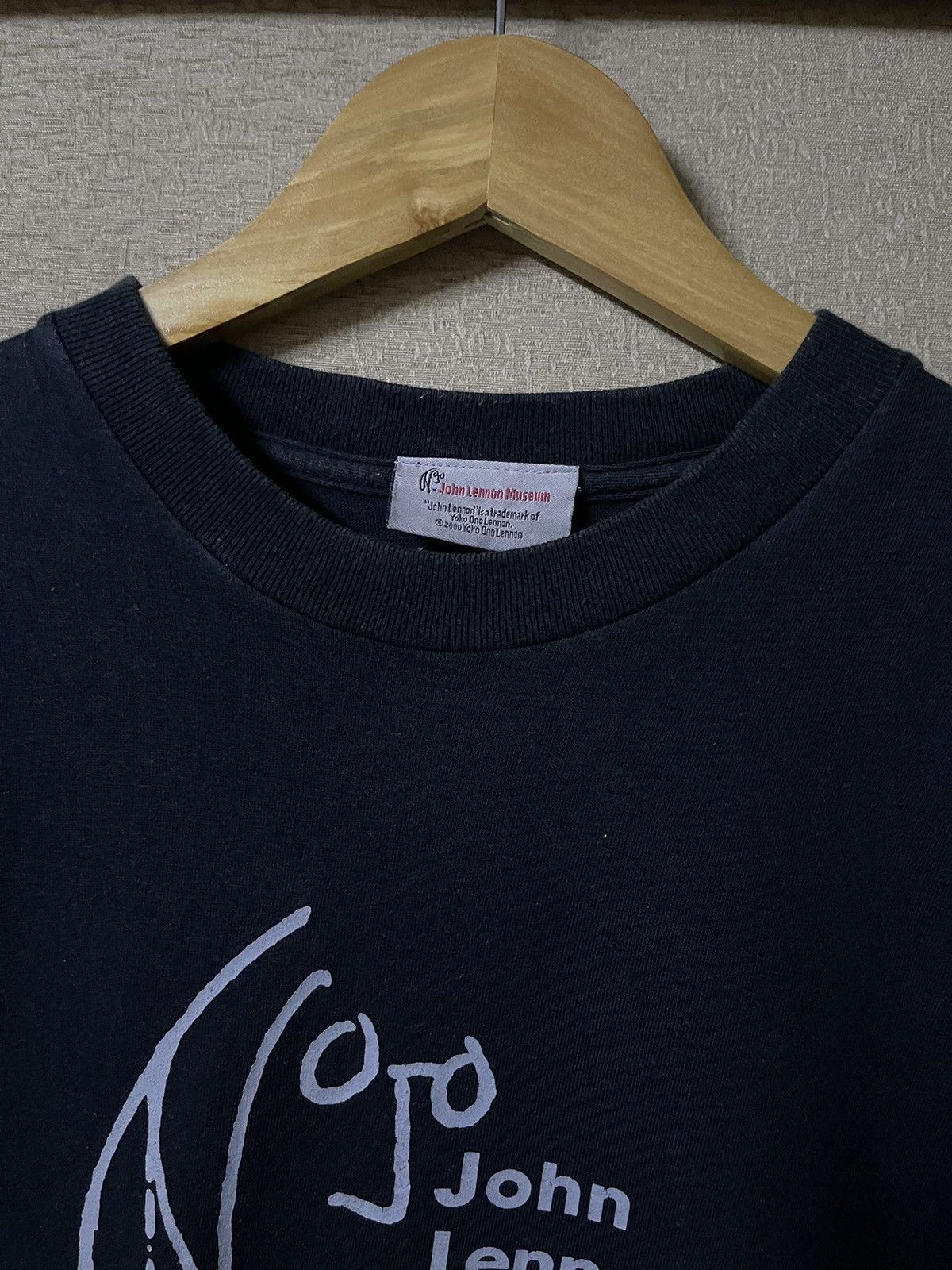 Band Tees Vintage 2000s John Lennon Museum Tshirt Size US M / EU 48-50 / 2 - 4 Thumbnail