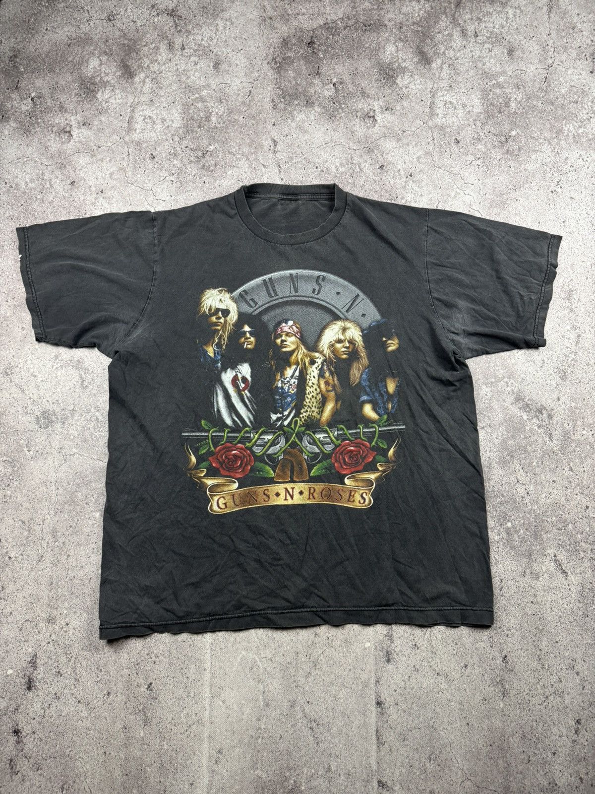 Band Tees Crazy Faded Vintage 90’s Guns N Roses Band oversized T-Shirt Size US XXL / EU 58 / 5 - 1 Thumbnail