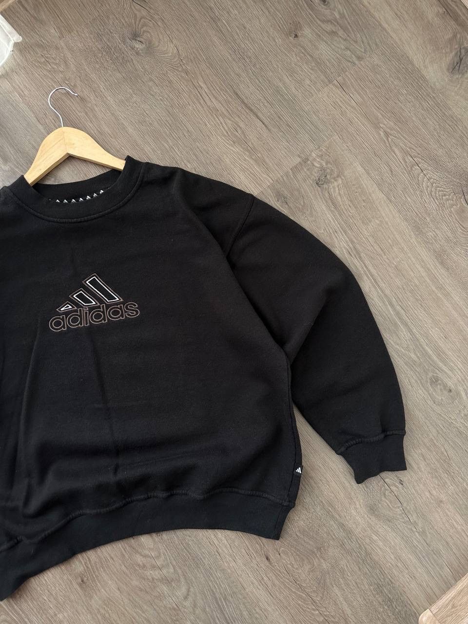 Adidas × Vintage Vintage Adidas Black Sweatshirt Center Logo Size US S / EU 44-46 / 1 - 5 Thumbnail