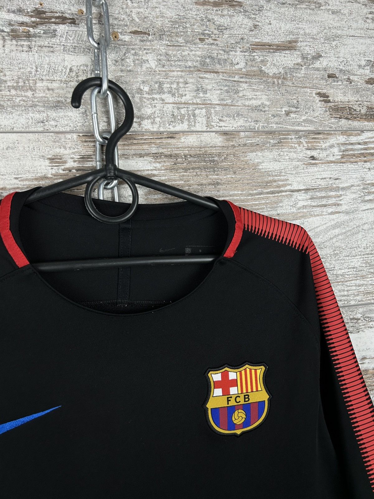 Nike Mens Vintage Nike FC Barcelona T Shirt y2k soccer jersey 90s Size US S / EU 44-46 / 1 - 3 Thumbnail