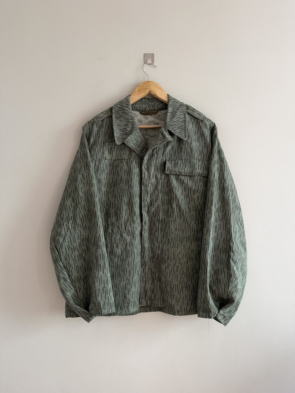 Vintage Vintage Military Rain Camo Field Jacket Size US L / EU 52-54 / 3 - 1 Thumbnail