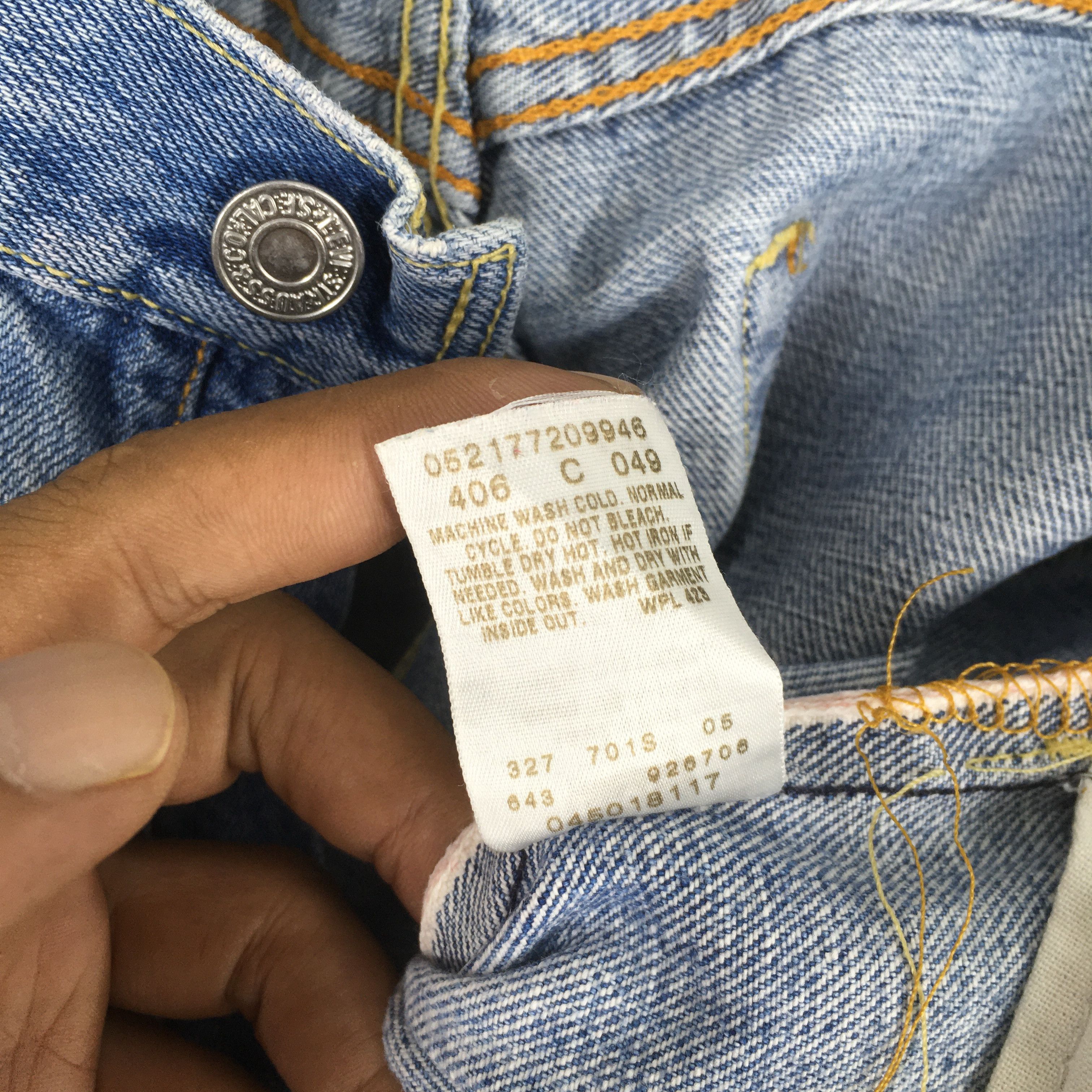 Levi's Size 28x31 Vintage Y2K Levi's 501 Straight Cut Jeans S398 Size US 28 / EU 44 - 13 Thumbnail