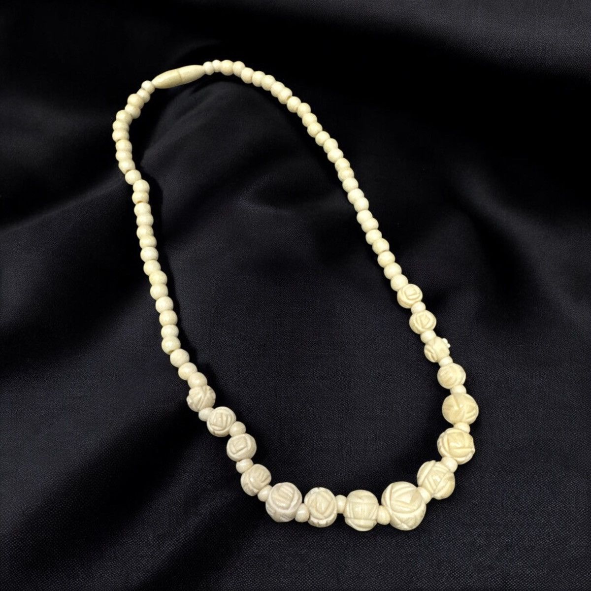 Jewelry × Native × Vintage VINTAGE IVORY ELEPHANT TUSK BEADS NECKLACE Size ONE SIZE - 1 Thumbnail