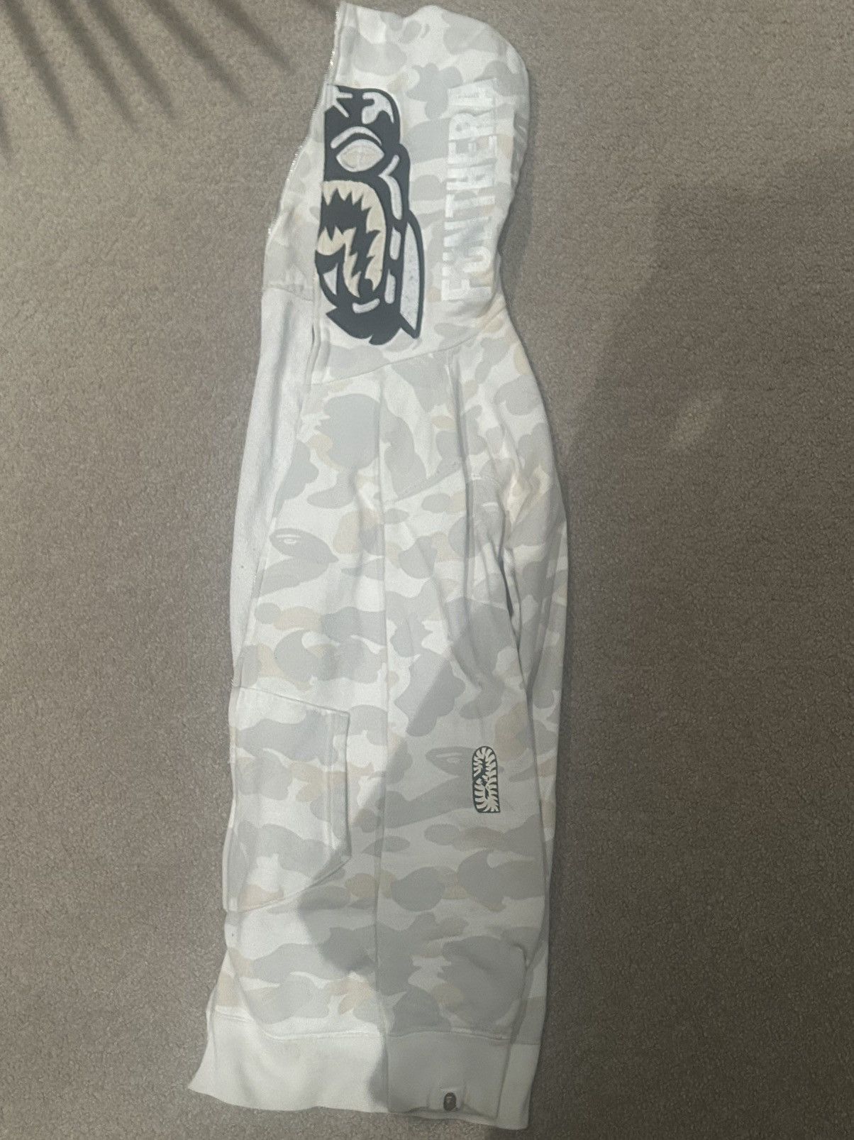 Bape Bape full zip tiger shark camo hoodie glow in the dark Size US M / EU 48-50 / 2 - 6 Thumbnail