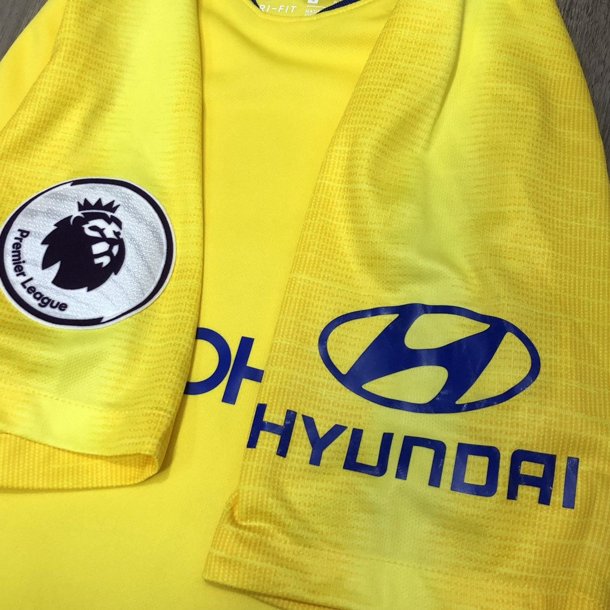 Nike chelsea 18/19 away shirt #18 Giroud Size US S / EU 44-46 / 1 - 6 Thumbnail