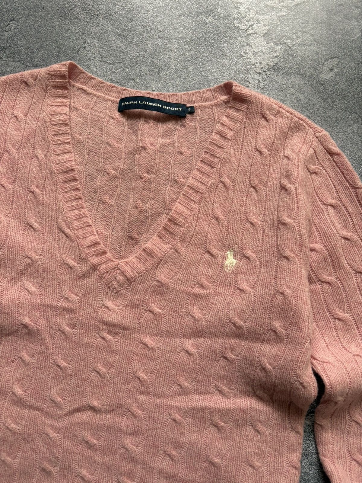 Polo Ralph Lauren Vintage Polo Ralph Lauren V-Neck Wool Pink Knitted Sweater Size S / US 4 / IT 40 - 5 Thumbnail