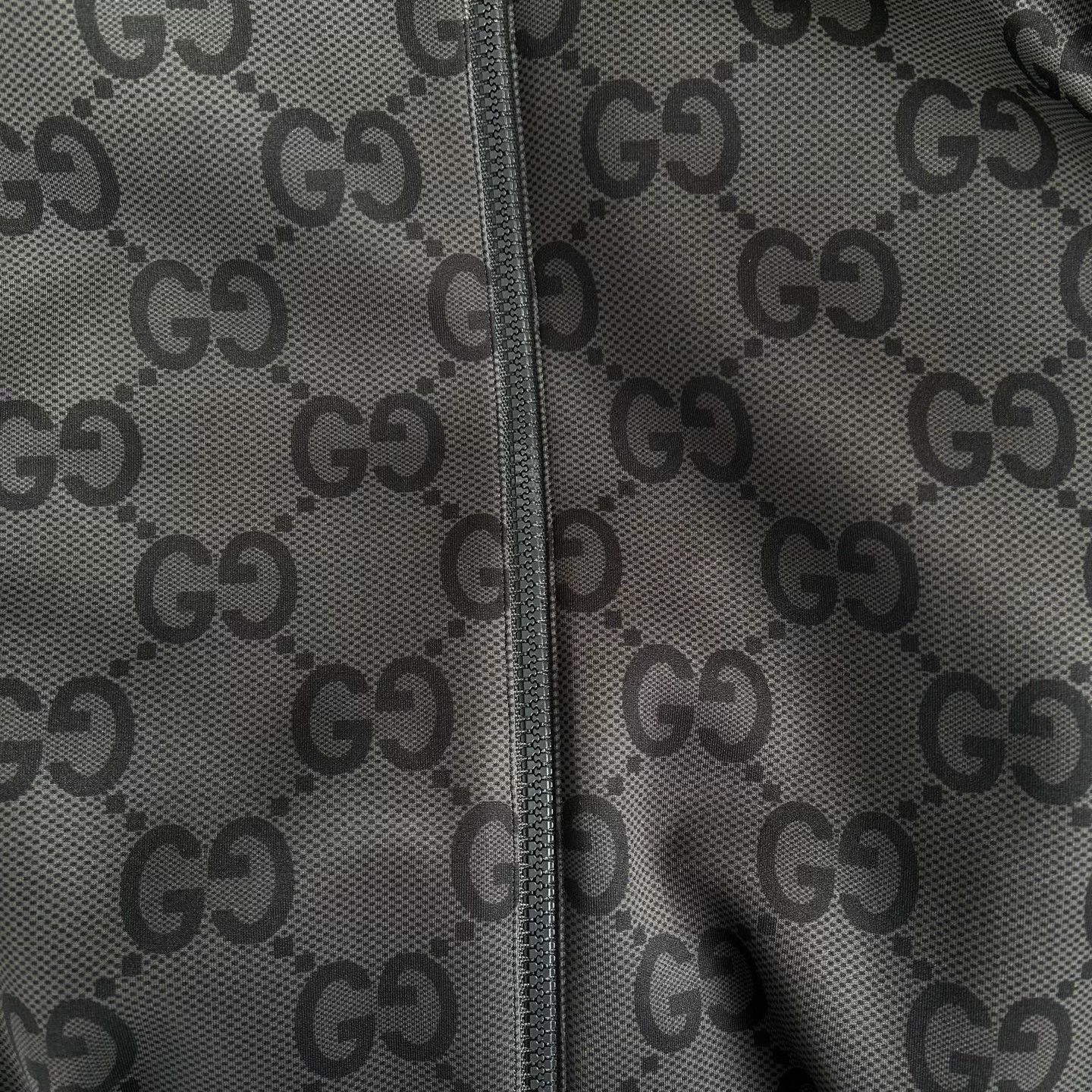 Gucci Gucci 24PF Men's Black Logo Allover Zip Hooded Jkt Size US S / EU 44-46 / 1 - 6 Thumbnail