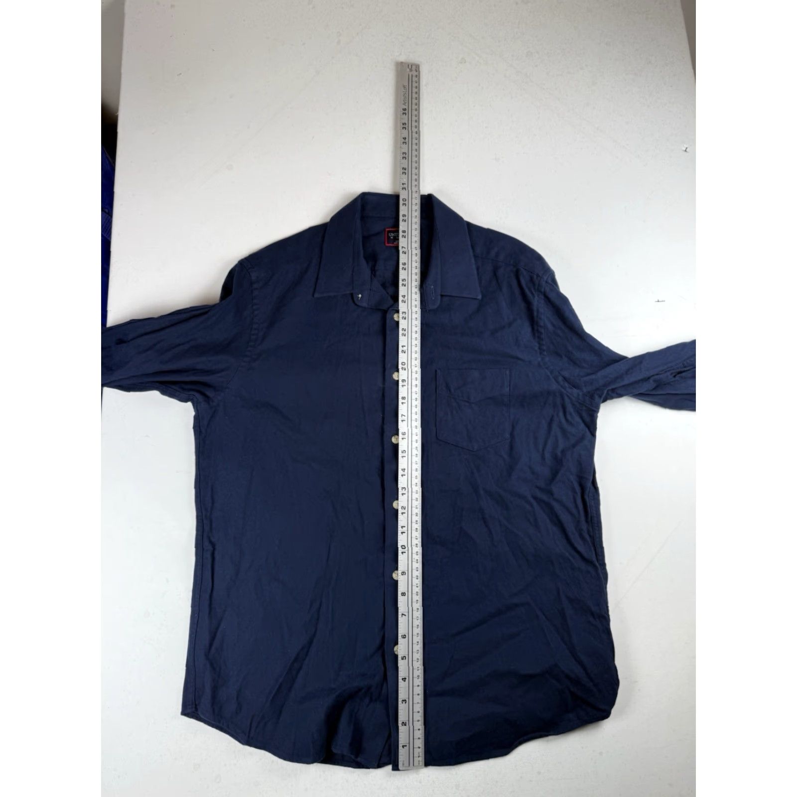 UNTUCKit UNTUCKit Men’s Large Button Down Long Sleeve Shirt Navy Blue Size US L / EU 52-54 / 3 - 5 Thumbnail