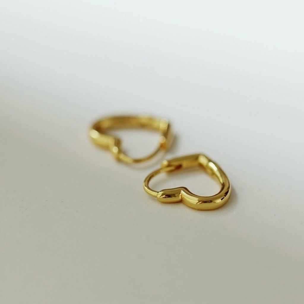 Other Love Heart Stud Earrings for Women Simple Style Size ONE SIZE - 3 Thumbnail