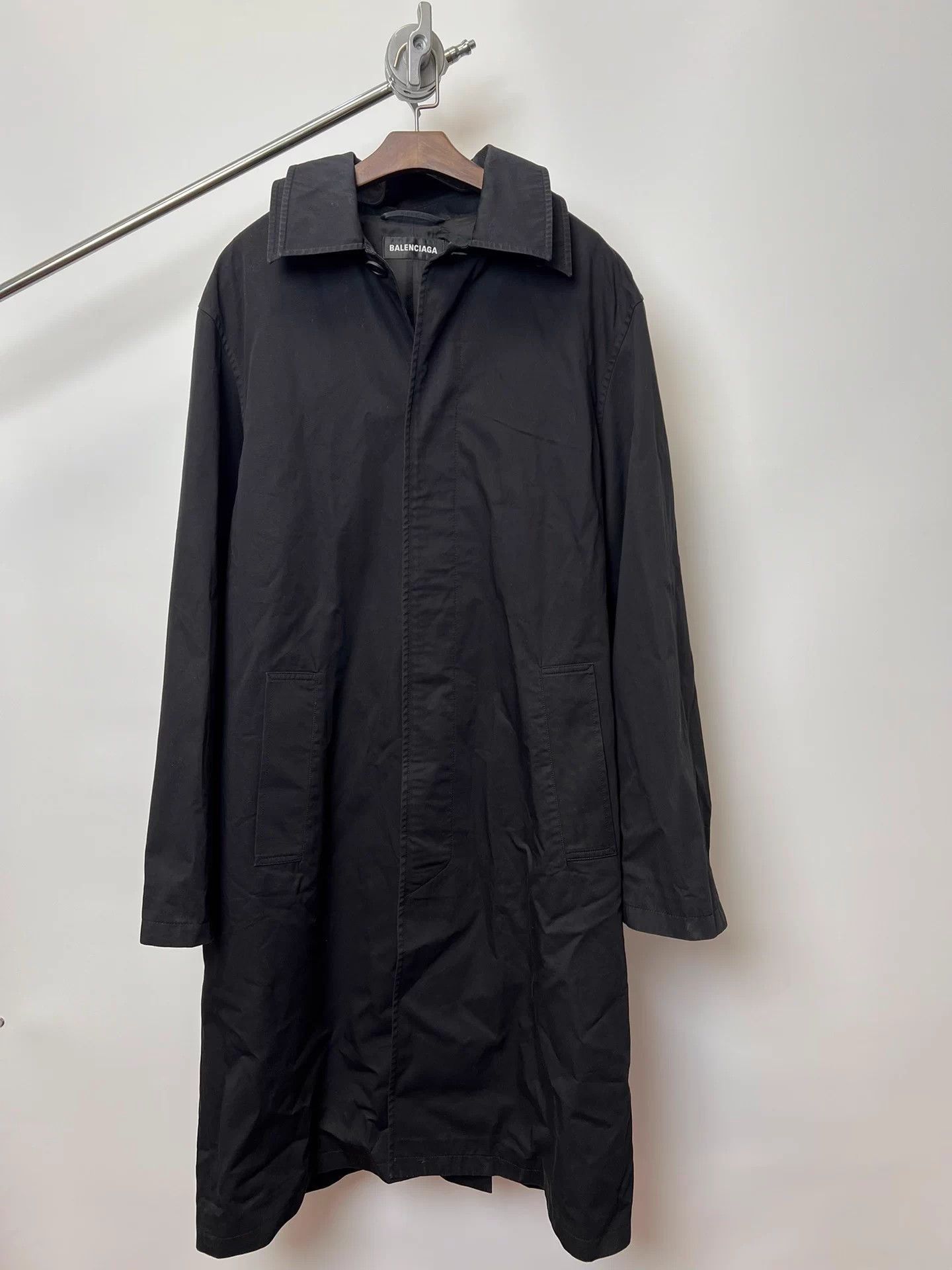 Balenciaga Black Long Coat with Collar and Pockets Size US S / EU 44-46 / 1 - 1 Thumbnail