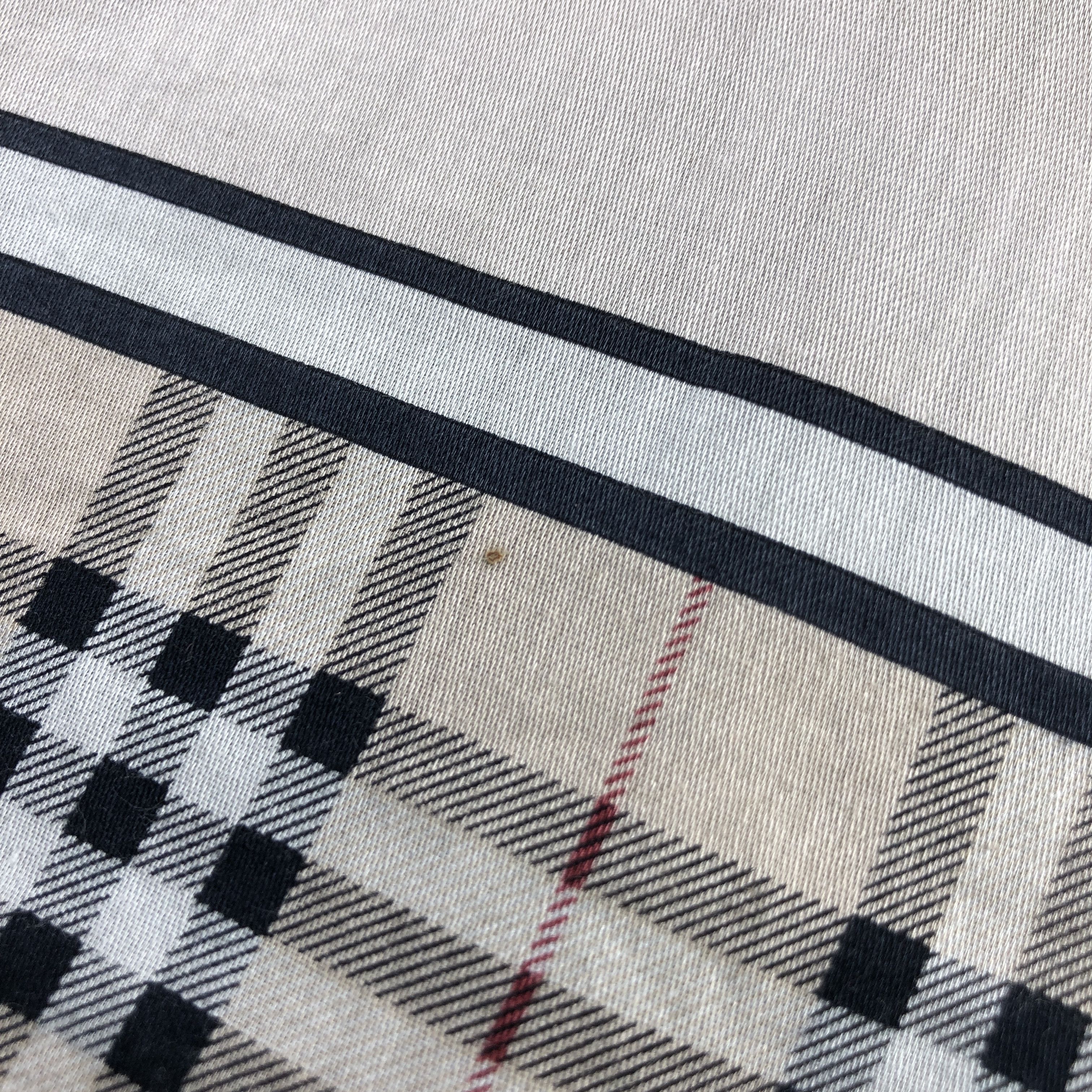 Burberry Burberry Handkerchief Neckerchief Bandana H2662 Size ONE SIZE - 5 Thumbnail
