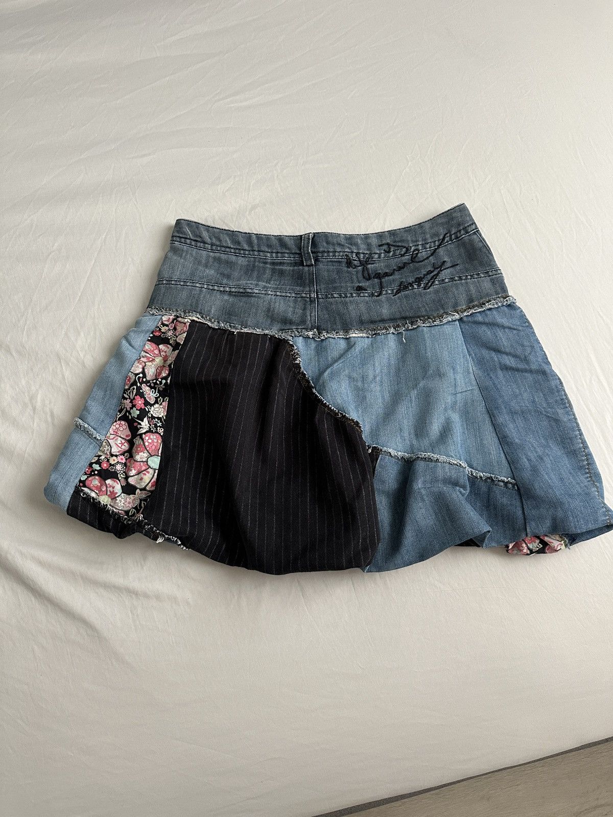 Japanese Brand × Vintage Desigual Unique Mini Skirt Size 30" / US 8 / IT 44 - 6 Thumbnail