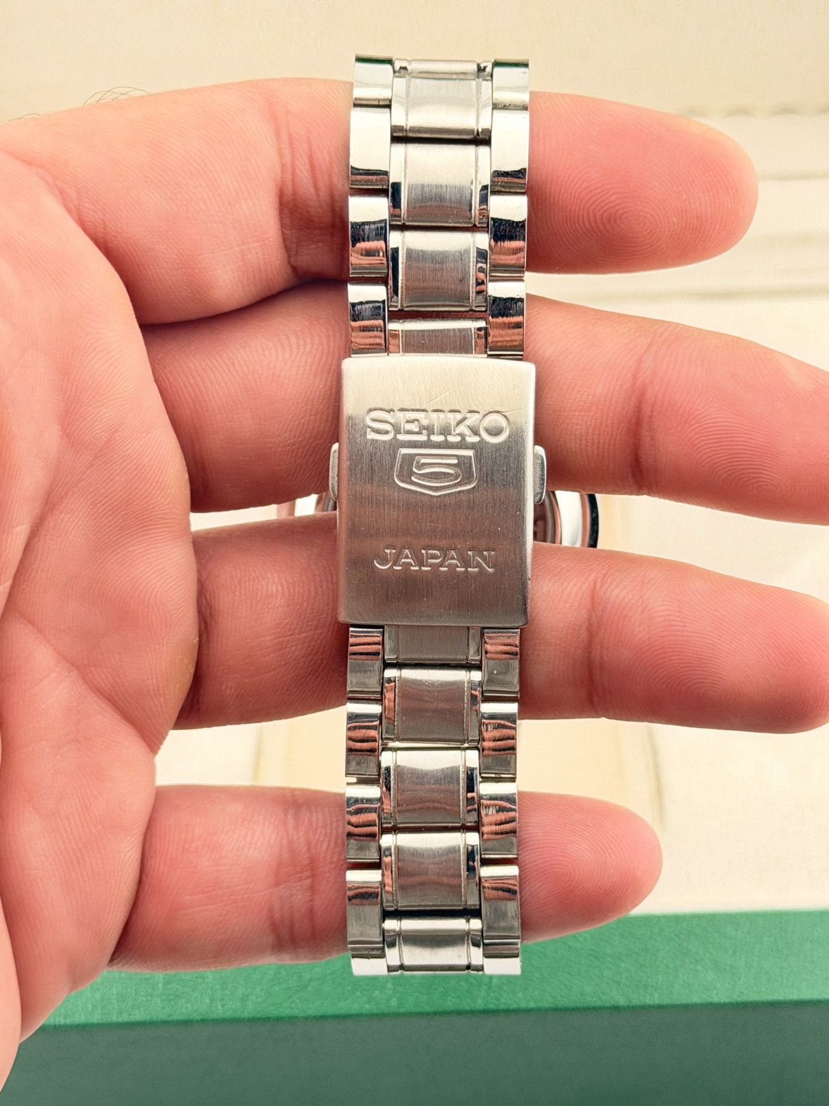 Seiko Vintage Seiko 5 7S26 Automatic Silver Dial Mens Watcg Size 36 - 7 Thumbnail