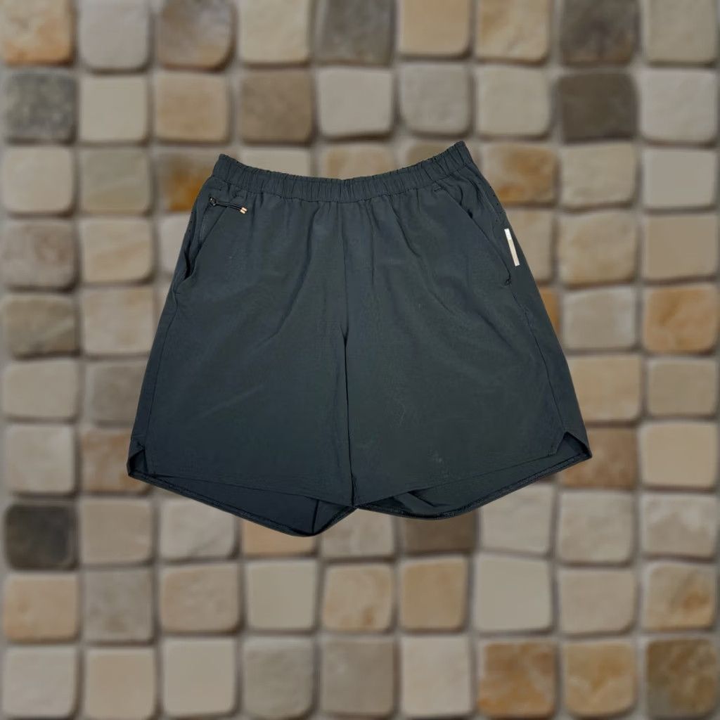 Vintage REI Co Op Athletic Shorts Womens Medium Black Elastic Waist Drawstring Training Size 32" / US 10 / IT 46 - 1 Thumbnail