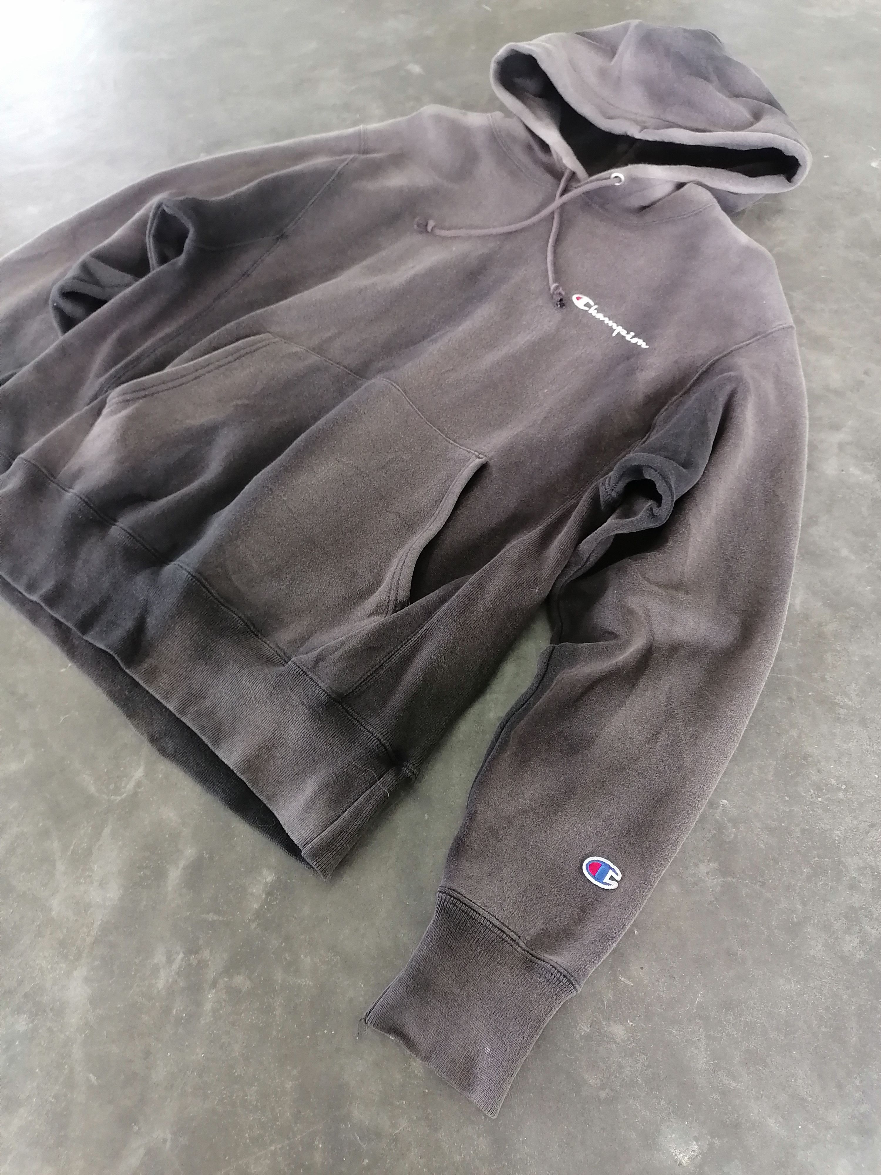Vintage Trashed Faded 90s Champion Reverse Weave Hoodies Size US M / EU 48-50 / 2 - 2 Thumbnail