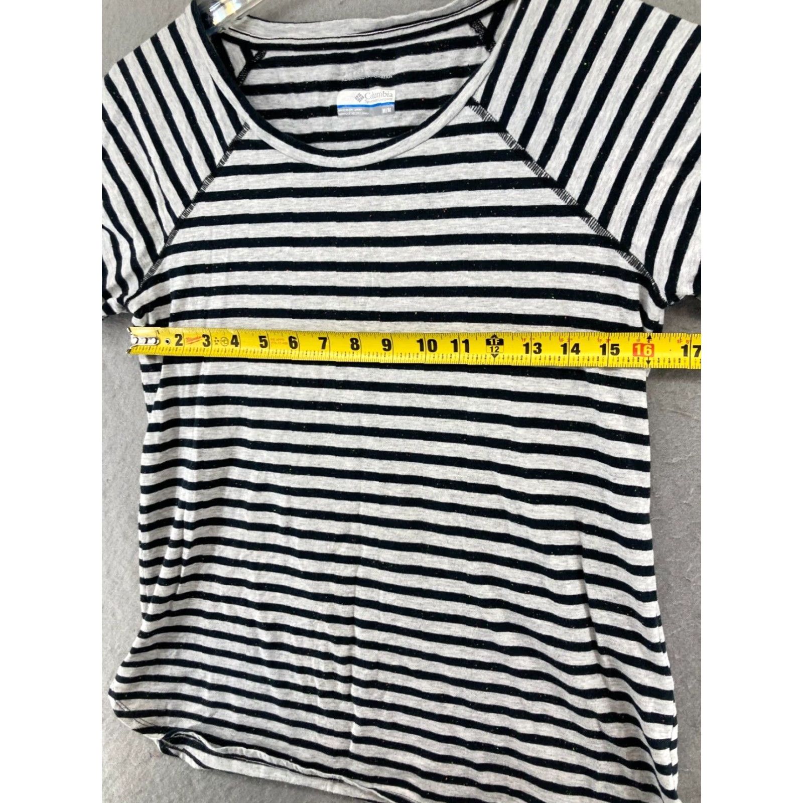 Vintage Columbia Shirt Womens M Striped Gray Outdoor Blouse Size M / US 6-8 / IT 42-44 - 2 Thumbnail
