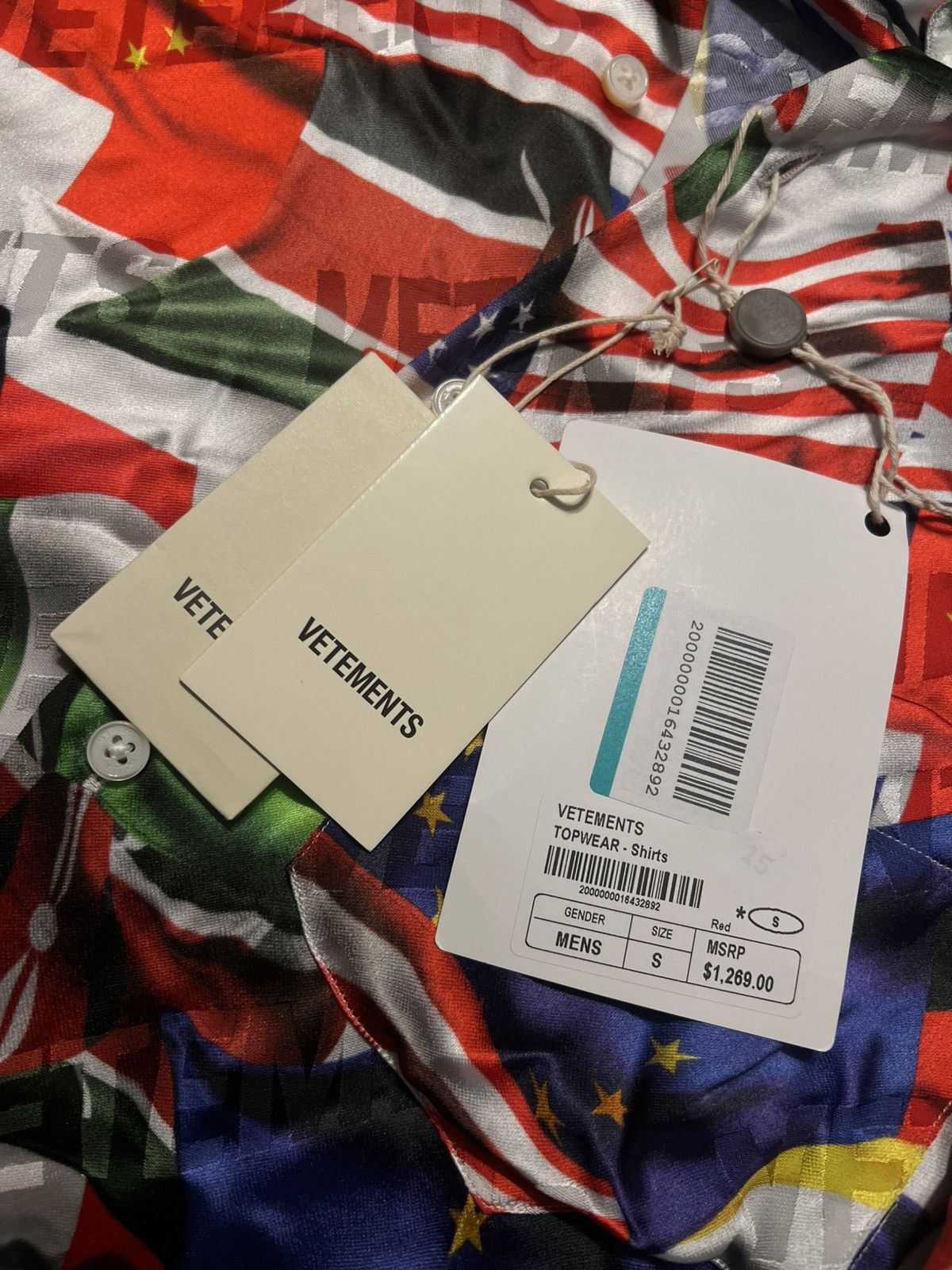 Vetements vetements flag button up Size US S / EU 44-46 / 1 - 4 Thumbnail