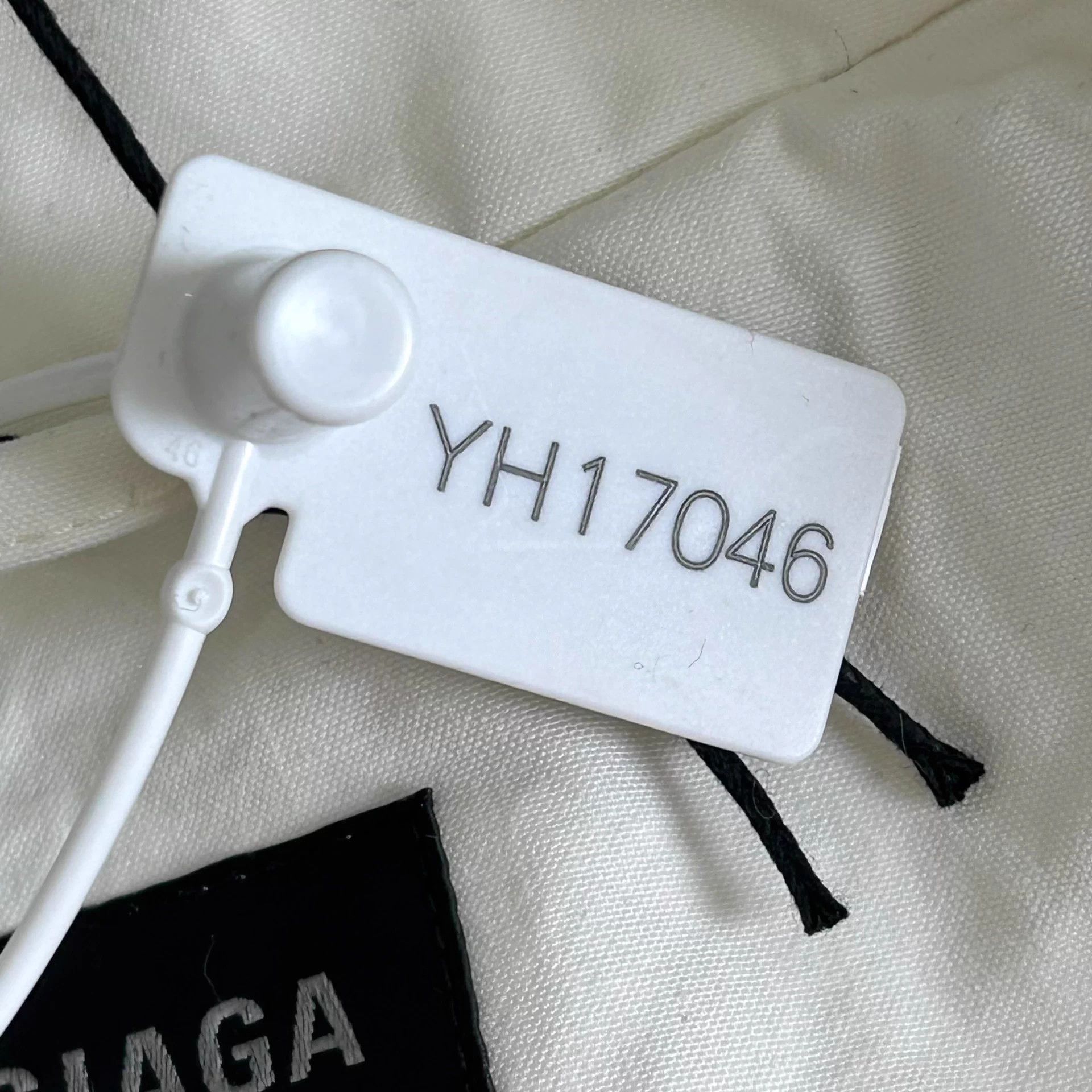 Balenciaga BALENCIAGA Racing Logo Zipped White Windbreaker S Size US S / EU 44-46 / 1 - 9 Thumbnail