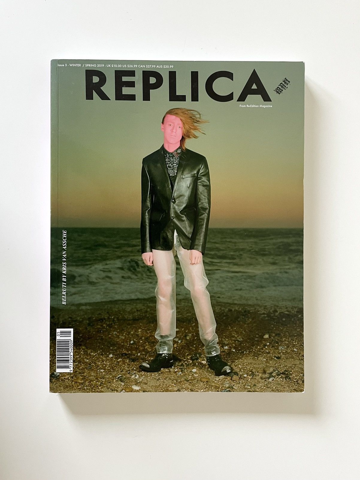 Kris Van Assche × Maison Margiela Replica magazine Belruti By Kris Van Assche ft Margiela Size ONE SIZE - 1 Thumbnail