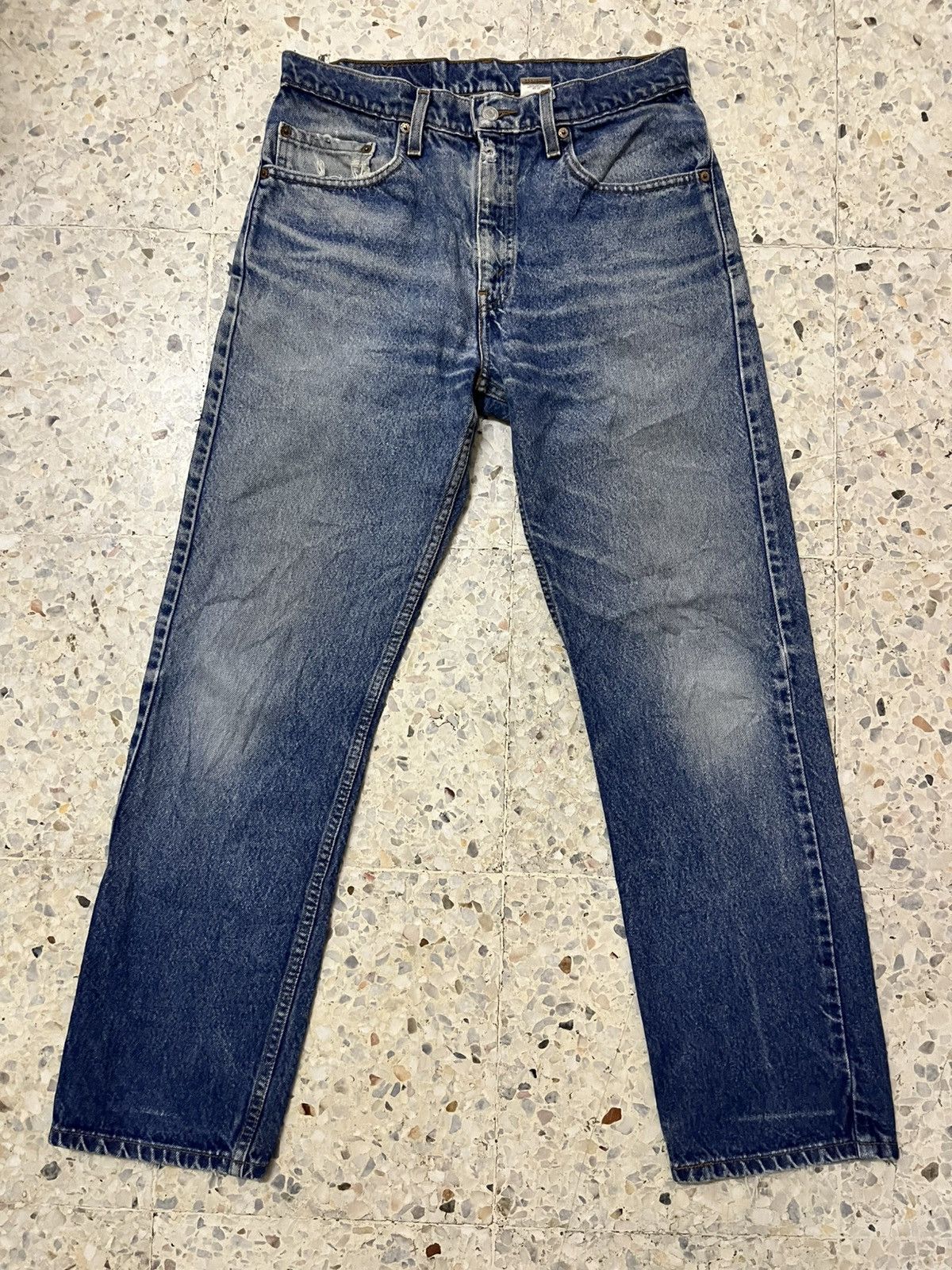 Levi's Vintage Levi’s 505 distressed 90s light blue wash jeans Size US 32 / EU 48 - 1 Thumbnail
