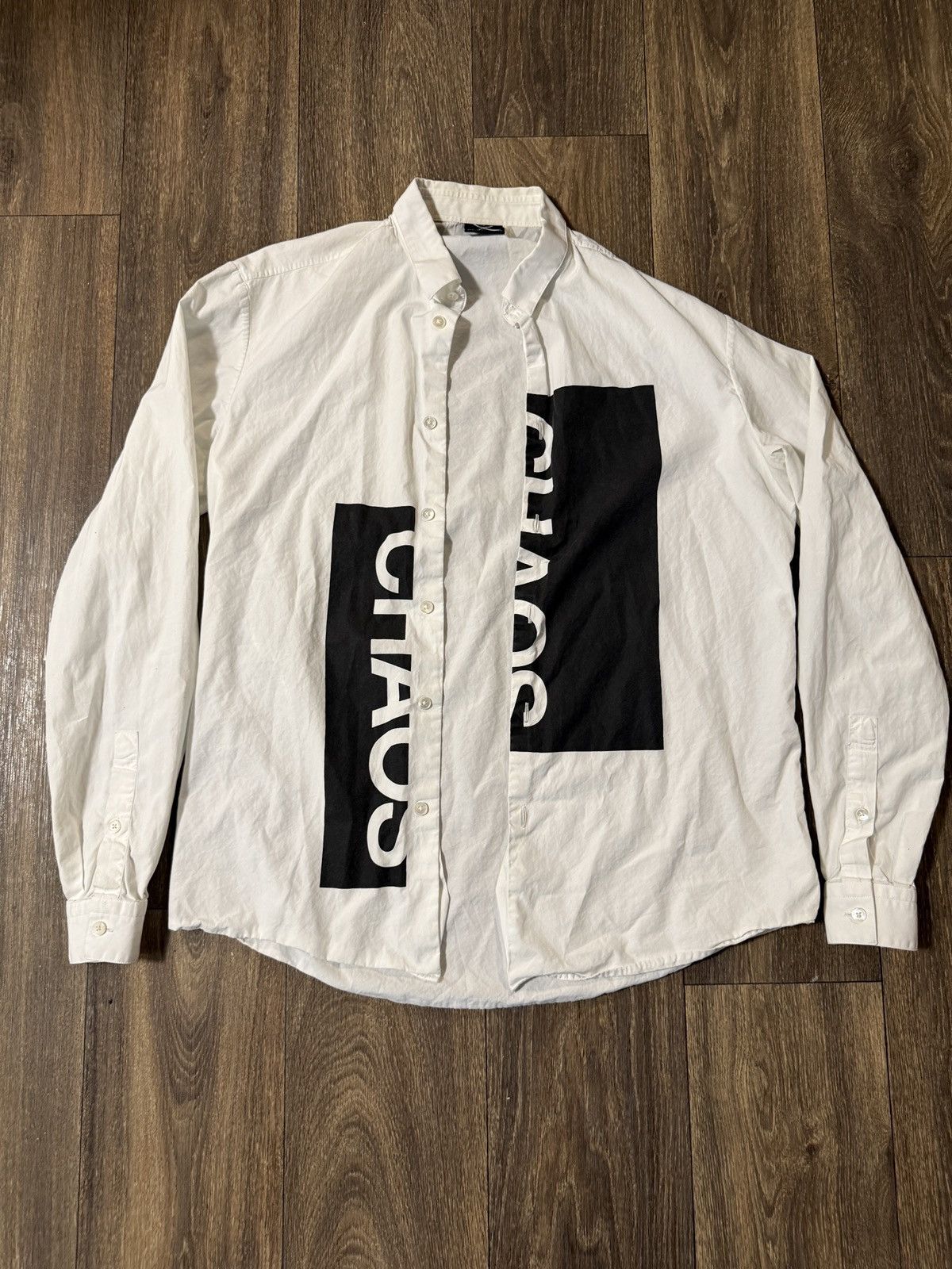 Alexander McQueen alexander mcqueen mcq “chaos” button up Size US S / EU 44-46 / 1 - 1 Thumbnail