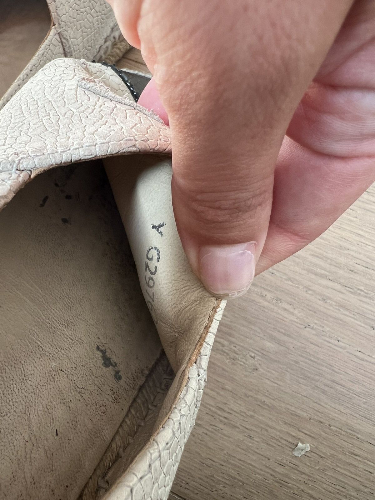 Chanel Chanel Beige Espadrilles Size 9 Size US 9 / IT 39 - 8 Thumbnail
