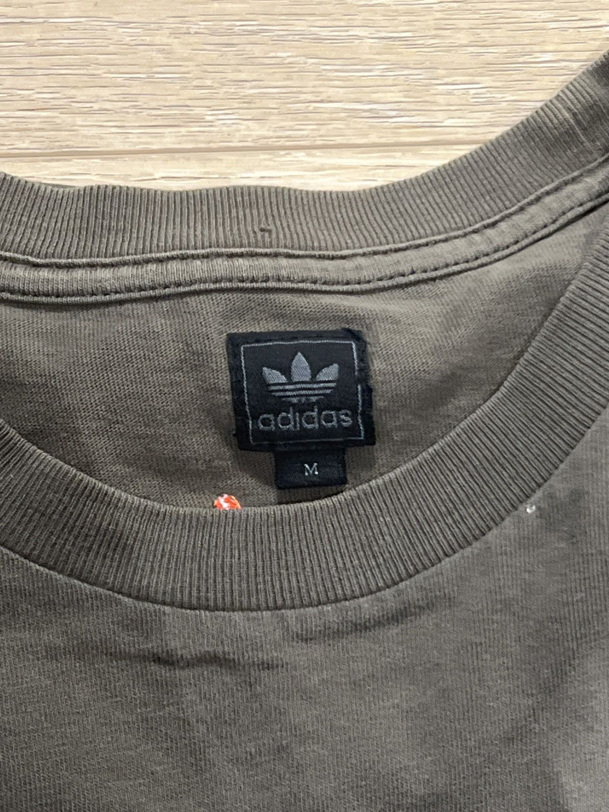 Adidas Rare Adidas Originals Hand-Made T-Shirt Size US M / EU 48-50 / 2 - 4 Thumbnail