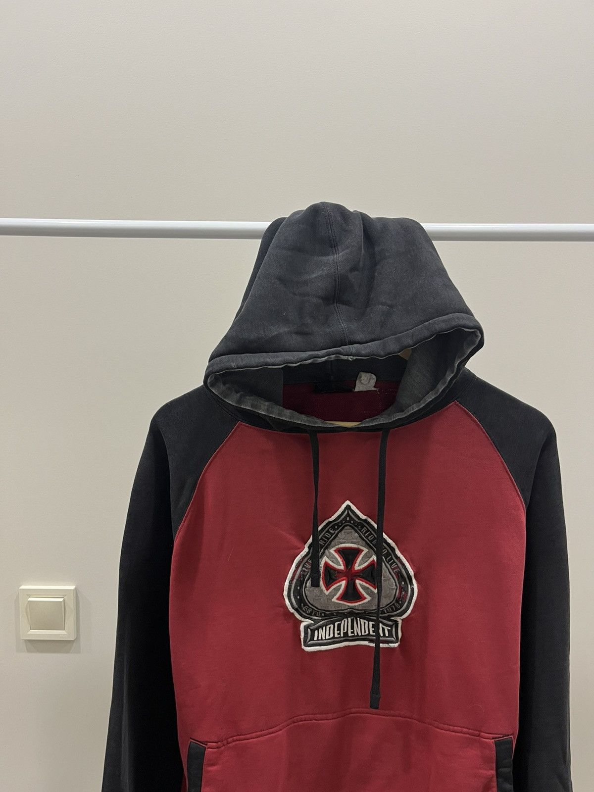 Independent Trading Co. Vintage 90s Independent Hoodie Y2K Big Logo Size L Size US L / EU 52-54 / 3 - 2 Thumbnail