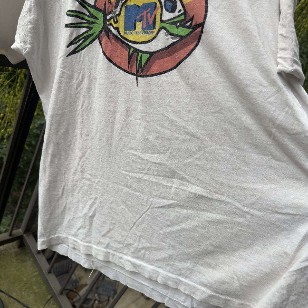 Vintage MTV Beach Thrashed Faded Distressed Shirt ERD Grunge Size US XL / EU 56 / 4 - 7 Thumbnail