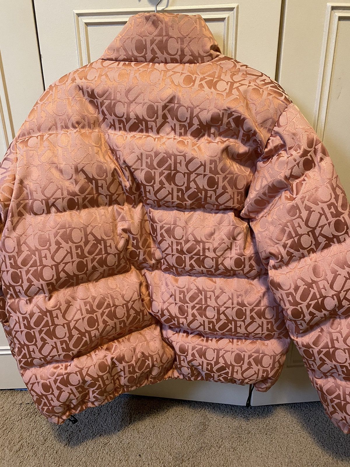 Lady　Supreme Fuck Jacquard Puffy Supreme Fuck Jacquard Puffy Jacket Pink Men's - FW17 - US