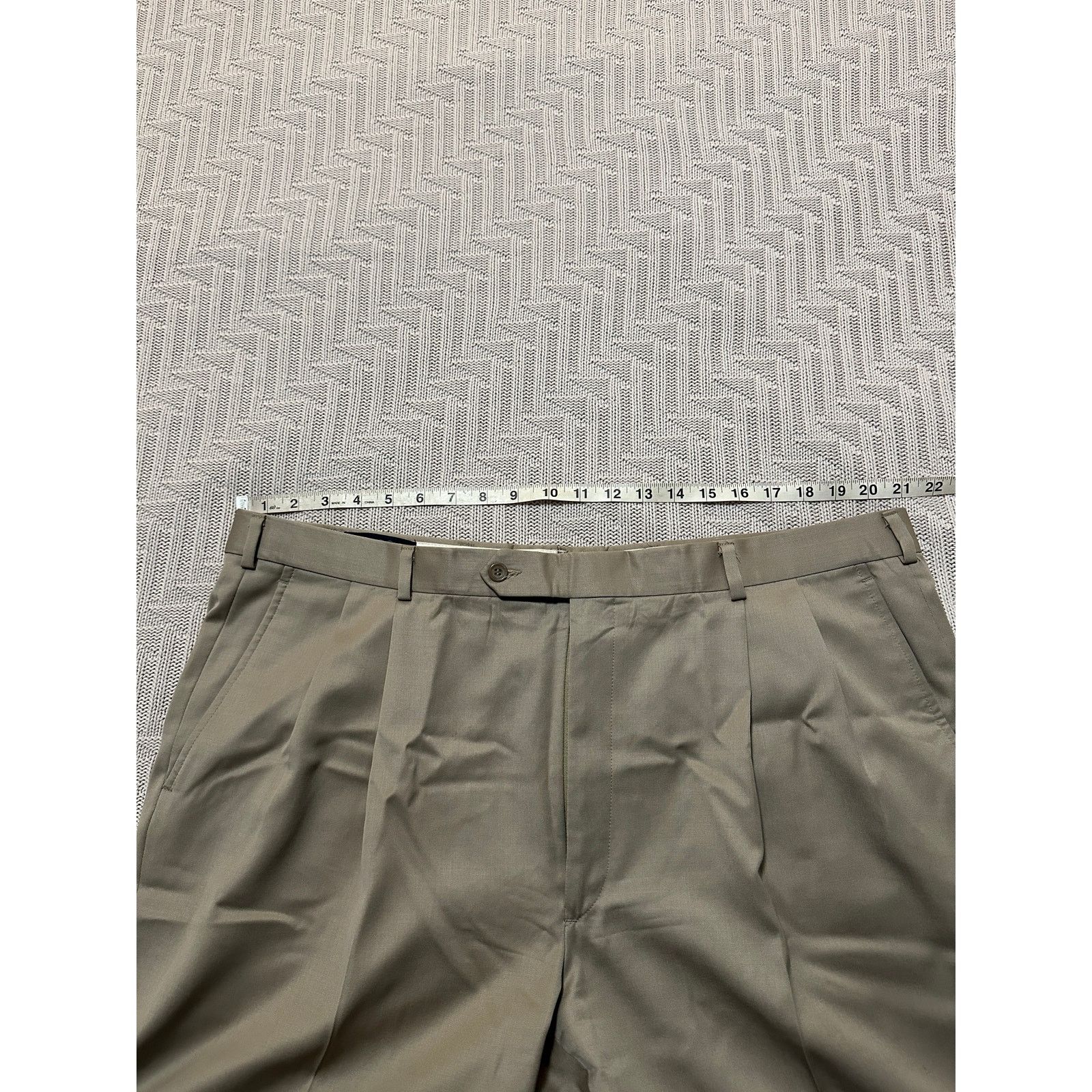 Brooks Brothers Brooks Brothers khaki chino pants size 42 Size US 42 / EU 58 - 6 Thumbnail