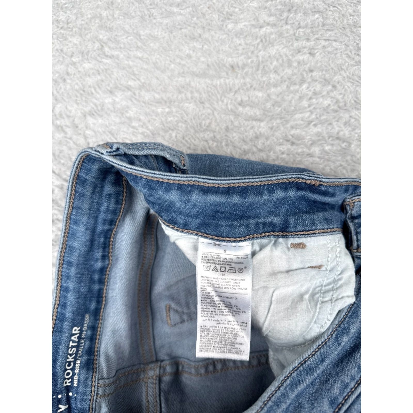 Old Navy Old Navy Jeans Womens 8 Blue Denim Rockstar Mid Rise Raw Hem Cotton Blend 29x25 Size 30" / US 8 / IT 44 - 7 Thumbnail