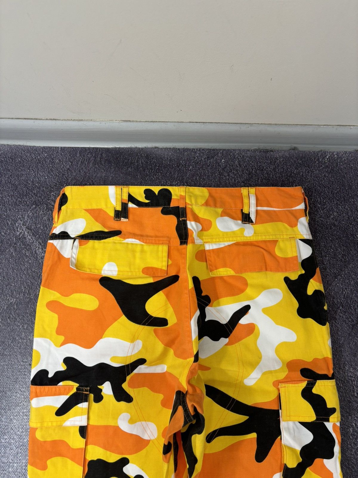 Karl Kani Vintage Karl Kani Y2K Camo Military Hype Baggy Cargo Pants Size US 32 / EU 48 - 16 Thumbnail