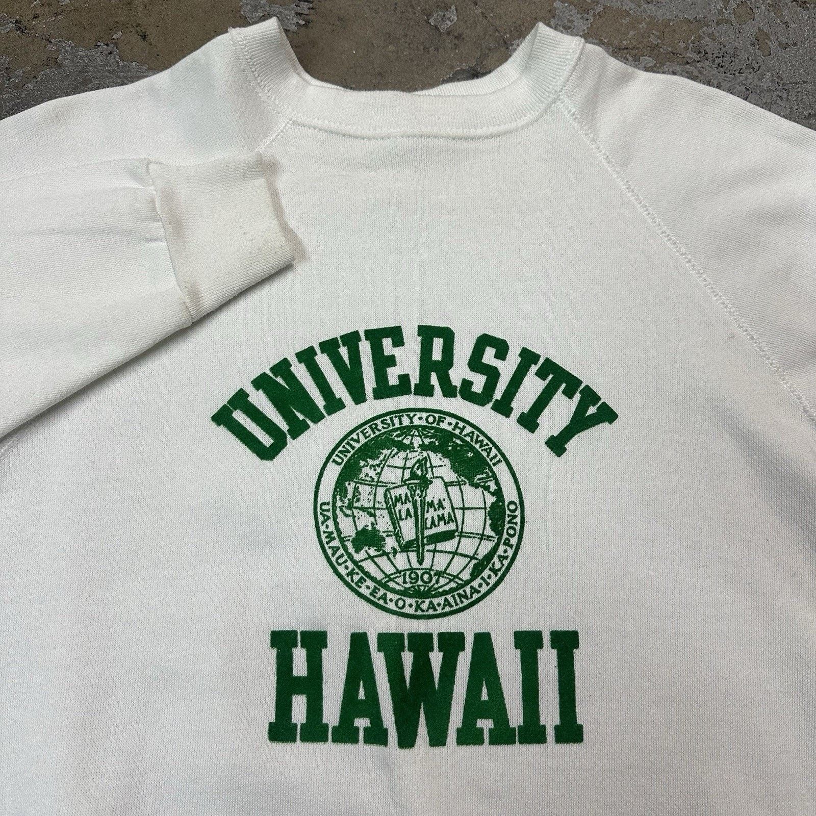 NCAA × Vintage Vintage 80s University of Hawaii Rainbow Warriors Sweatshirt Size US XL / EU 56 / 4 - 1 Thumbnail