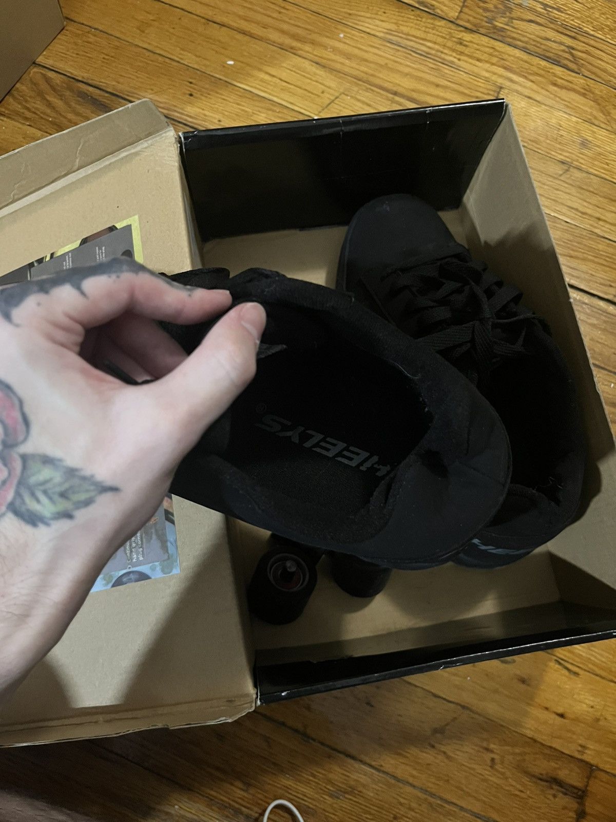 Heelys Black heelys low top sneakers Size US 10 / EU 43 - 7 Thumbnail