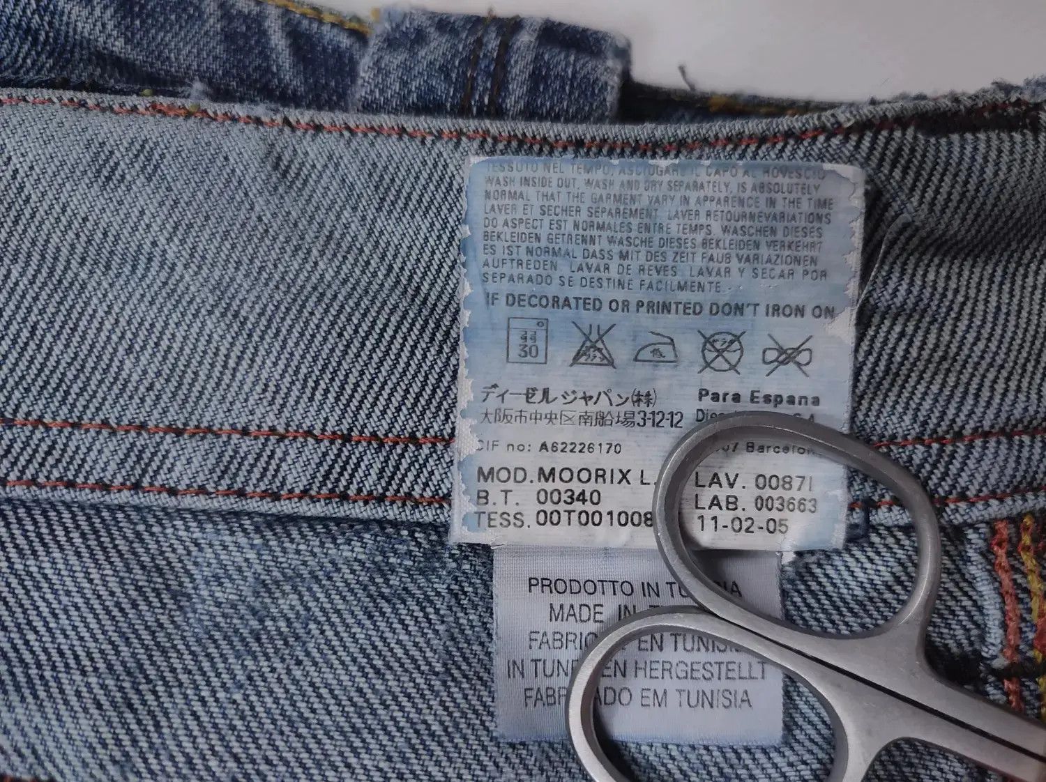 Diesel × Vintage Diesel Moorix Washed Straight Damaged Denim Pants Size US 30 / EU 46 - 20 Thumbnail