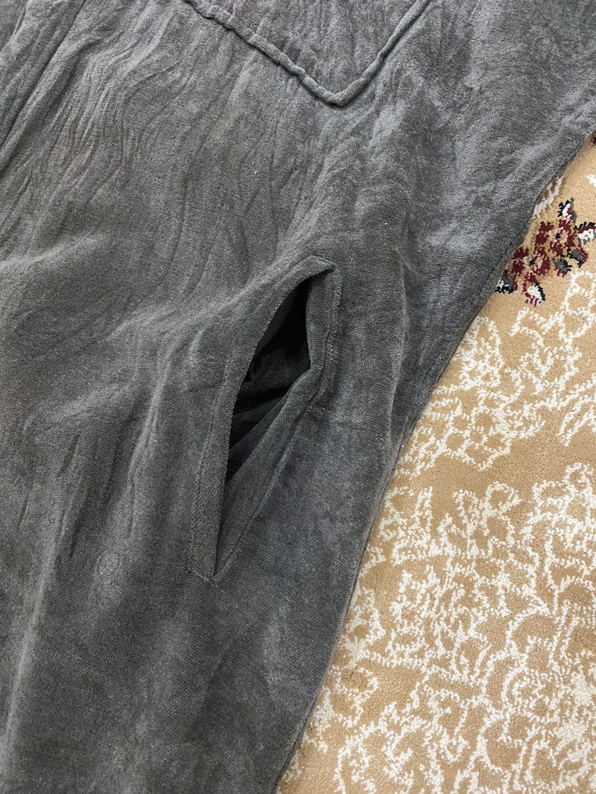 Yohji Yamamoto Vintage Y’s Yohji Yamamoto Velvet Jacket Size US L / EU 52-54 / 3 - 16 Thumbnail