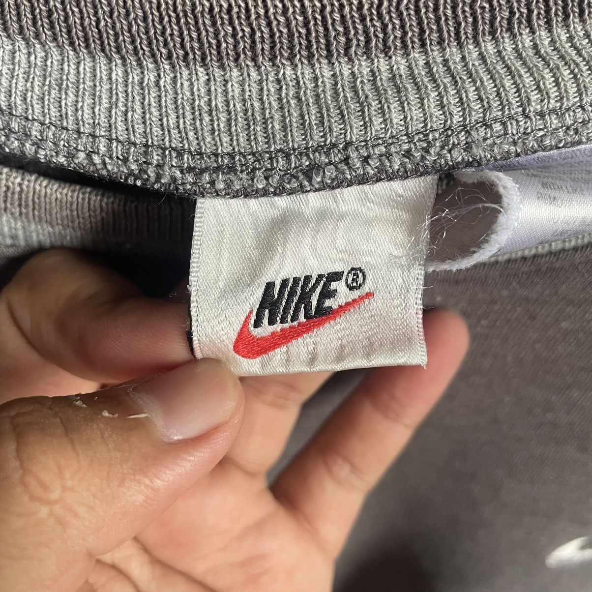Nike × Vintage Vintage Nike Crewneck Sweatshirt Size US XL / EU 56 / 4 - 4 Thumbnail