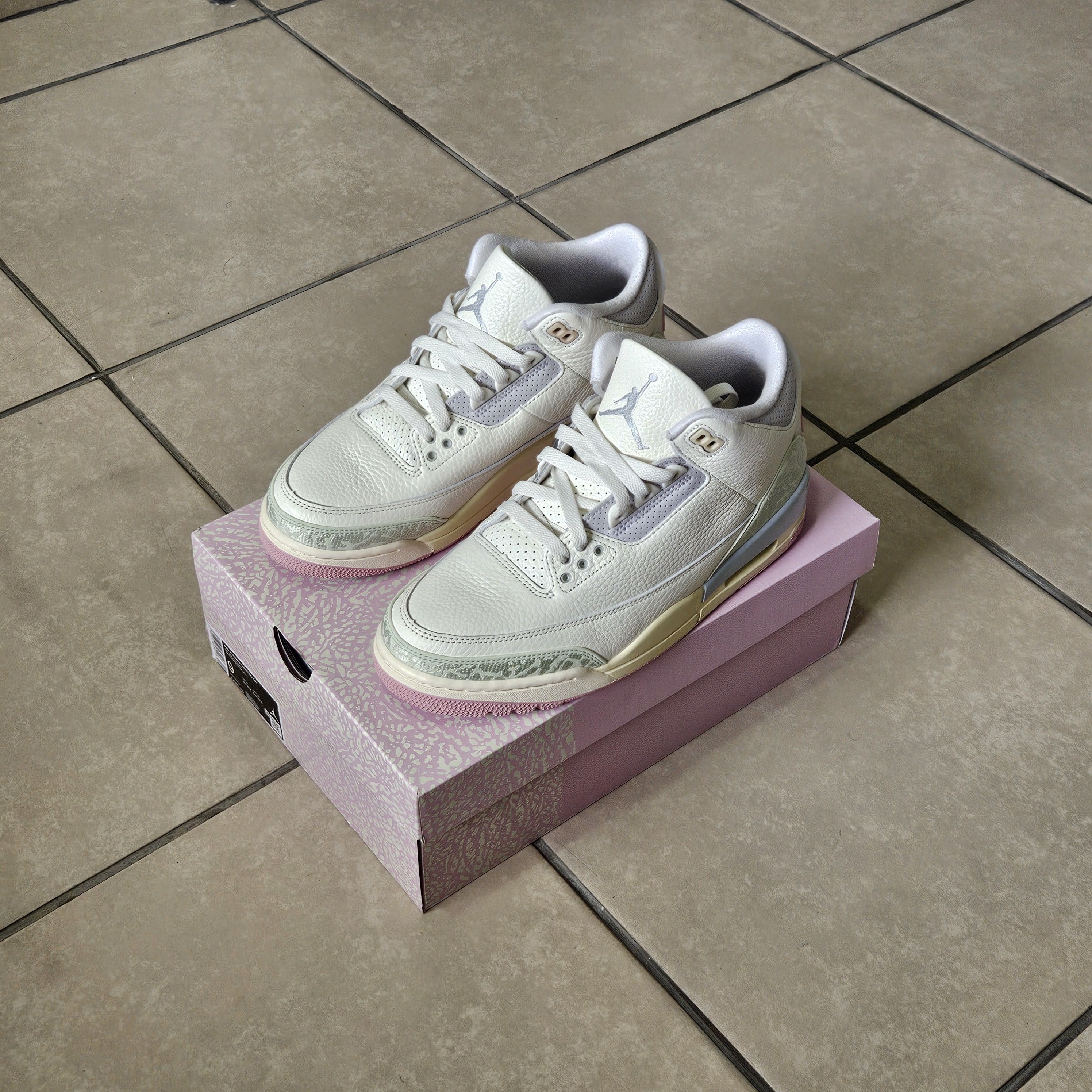 Jordan Brand Nike Air Jordan 3 retro spring is in the air Size US 9 / EU 42 - 1 Thumbnail