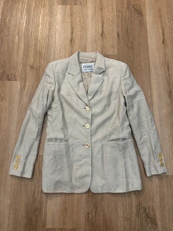 Gianfranco Ferre Gianfranco Ferre Studio Vintage 90s Italy Viscose Blazer L Size L / US 10 / IT 46 - 1 Thumbnail