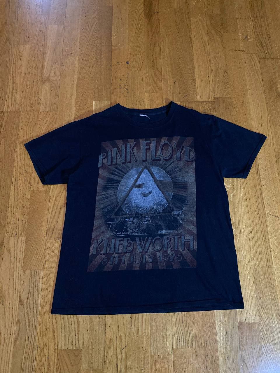 Pink Floyd SALE!!! Vintage Pink Floyd Tee Size US M / EU 48-50 / 2 - 1 Thumbnail