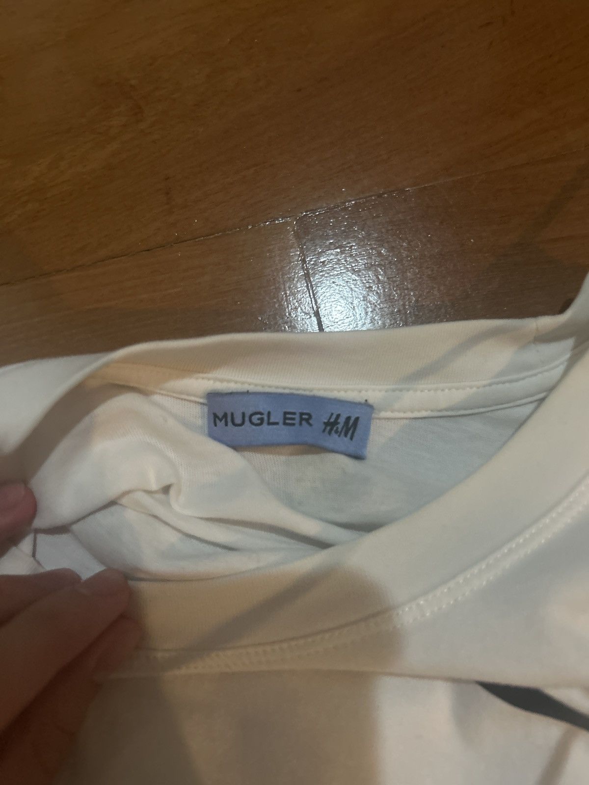 Designer × H&M × Mugler MUGLER X H&M star print tshirt Size US XS / EU 42 / 0 - 4 Thumbnail