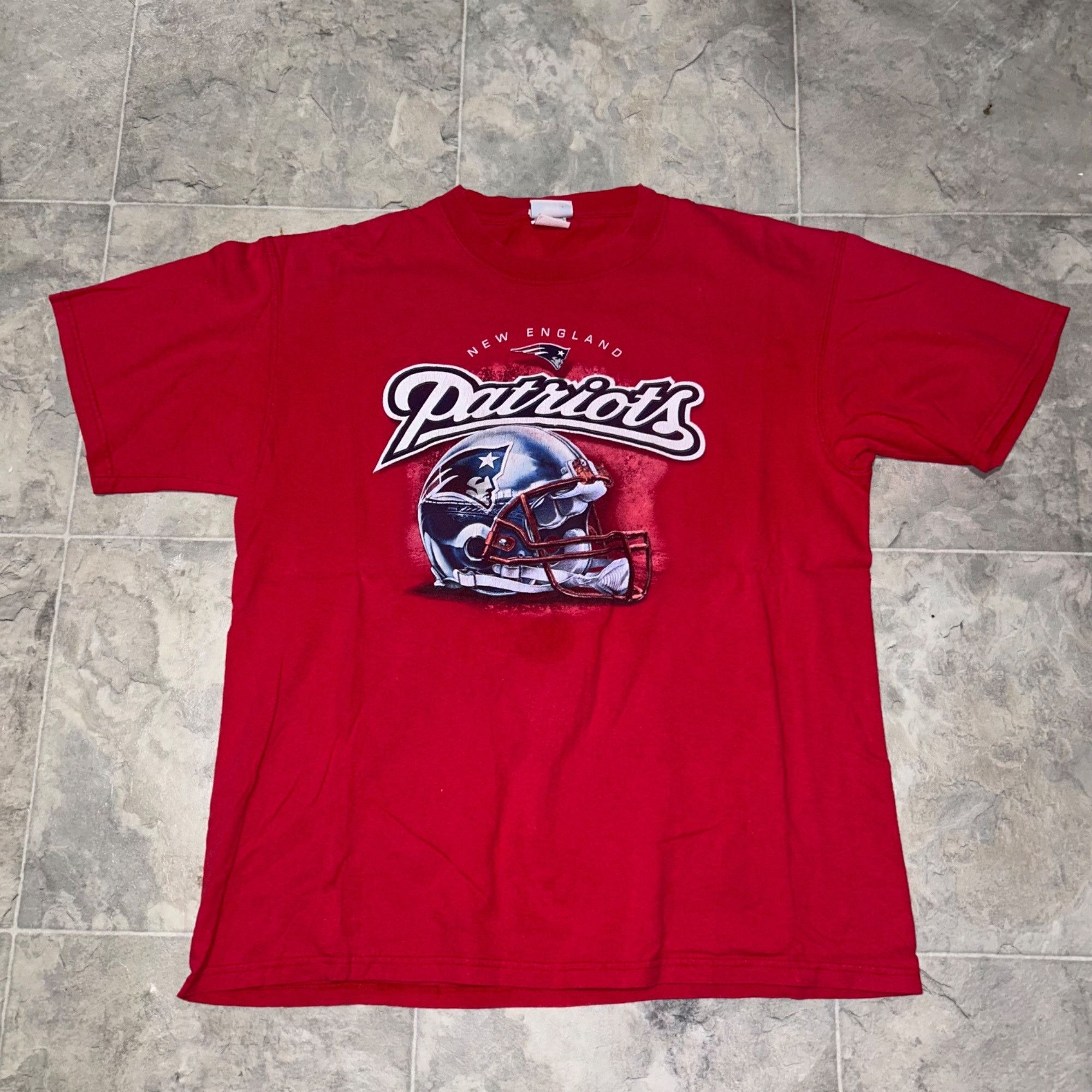 NFL Vintage/Y2K Style New England Patriots Shirt Size US L / EU 52-54 / 3 - 1 Thumbnail