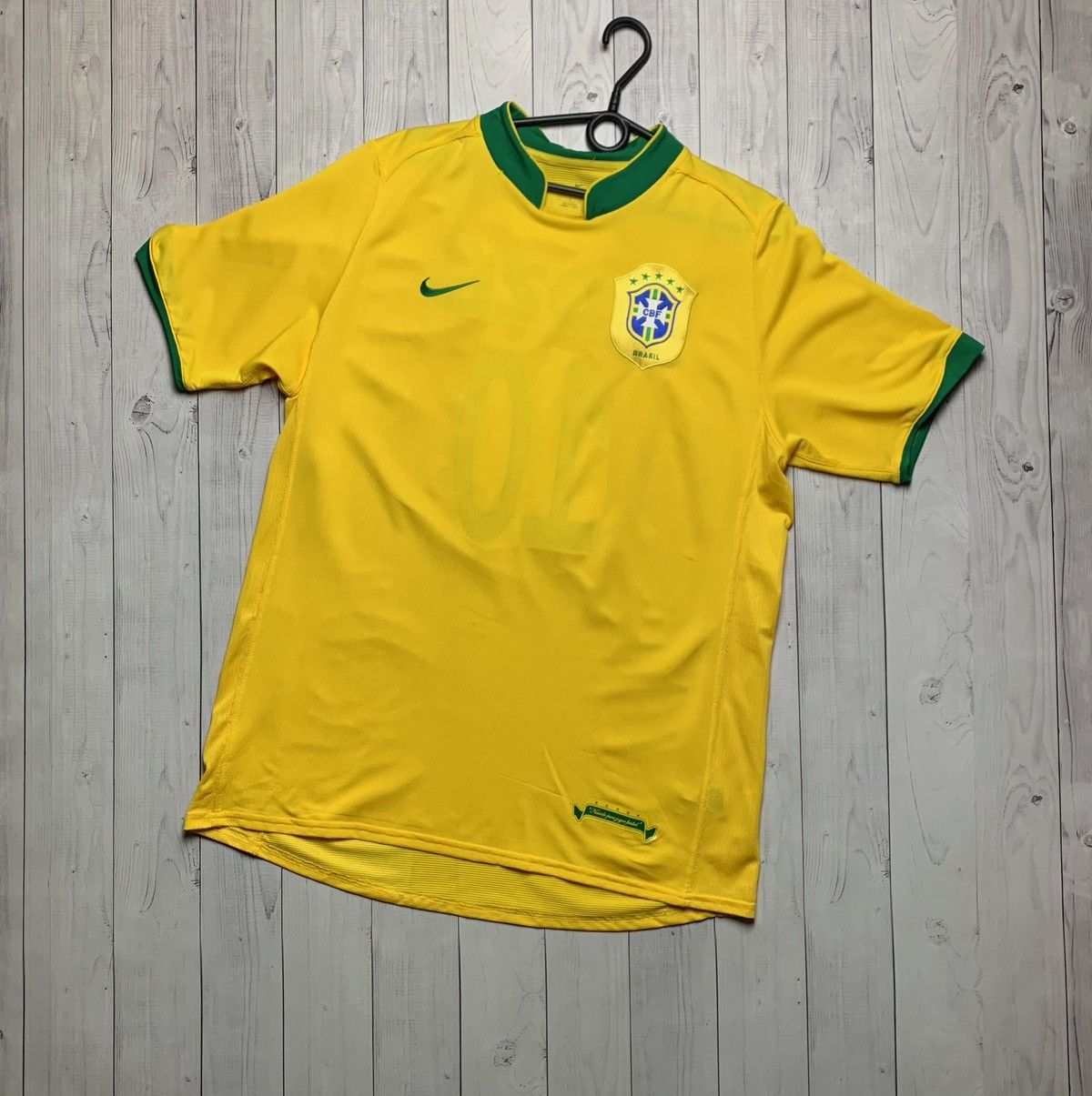 Vintage Vintage Brazil soccer tee size L yellow Brasil Size US L / EU 52-54 / 3 - 1 Thumbnail