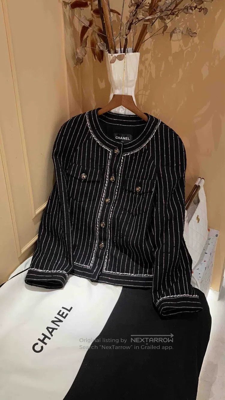 Chanel Chanel Black striped glitter round-neck two-pocket jacket Size S / US 4 / IT 40 - 9 Thumbnail